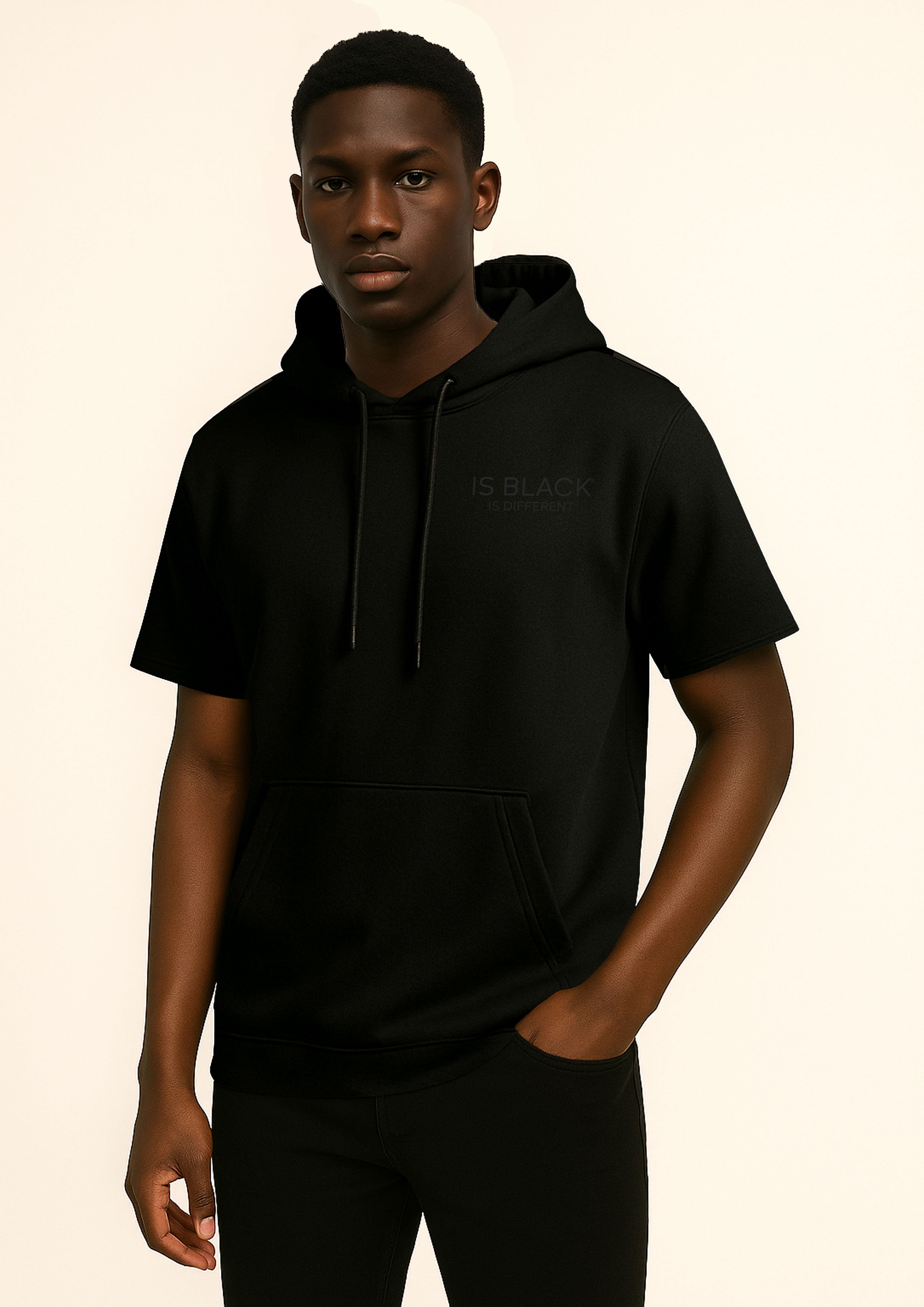 felpa con cappuccio manica corta